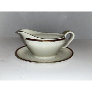 Vintage 1952 Thomas Bavaria Porcelain China Ivory Footed Gravy Boat 01993-1